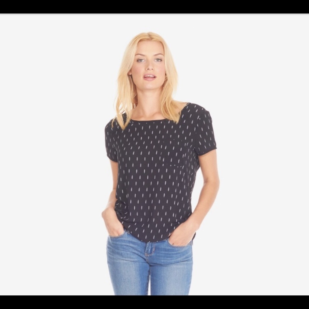 Black and white easy tee